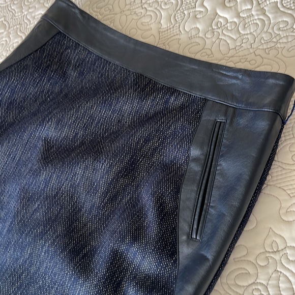 Ann Taylor pencil skirt - Picture 6 of 17